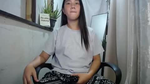 Snapshot of urasiantserika chatting on 01/22/25, 02:24 Erika online show from 01/22/25, 02:24