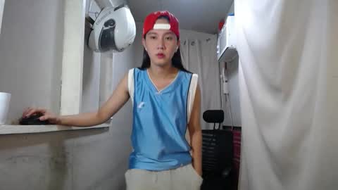 Snapshot of urasiantserika chatting on 12/02/25, 06:47 Erika online show from 12/02/25, 06:47