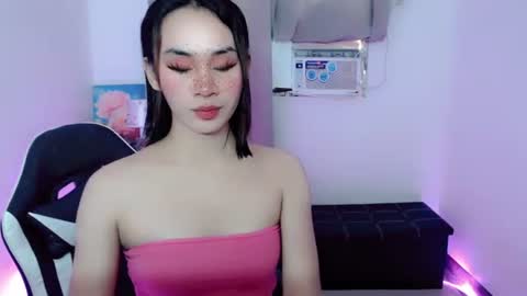 Snapshot of urbaby_kat chatting on 09/25/25, 06:50 Kat online show from 09/25/25, 06:50