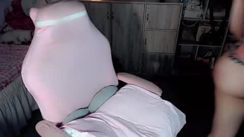 MONICA DEMONYETA online show from 10/21/25, 12:44