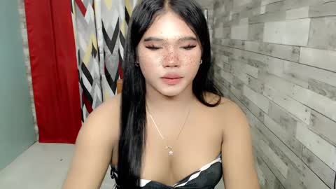 Snapshot of urbabysofia0305 chatting on 12/21/24, 02:26 Sofia online show from 12/21/24, 02:26