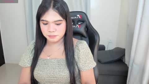 Snapshot of urbabysofia0305 chatting on 12/25/24, 11:00 Sofia online show from 12/25/24, 11:00