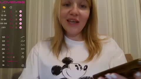 Snapshot of urbadkitty chatting on 03/01/25, 04:44 urbadkitty online show from 03/01/25, 04:44