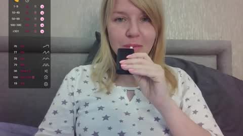 Snapshot of urbadkitty chatting on 09/23/25, 07:11 urbadkitty online show from 09/23/25, 07:11