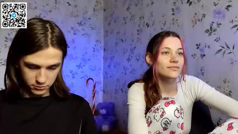 Snapshot of urbankai_ chatting on 12/18/25, 09:54 Lisa and Vlad online show from 12/18/25, 09:54