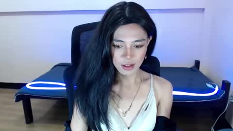 Snapshot of urbeautifulalexa chatting on 04/24/26, 07:33 Miss alexa online show from 04/24/26, 07:33