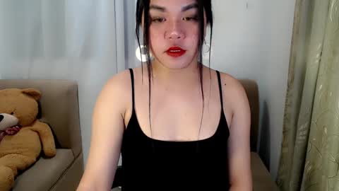 Snapshot of urbitchfantasexx_miles25 chatting on 12/24/24, 01:17 Miles online show from 12/24/24, 01:17