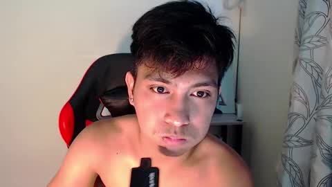 Snapshot of urcuteguy_jhonx chatting on 10/10/25, 11:09 Dannie online show from 10/10/25, 11:09