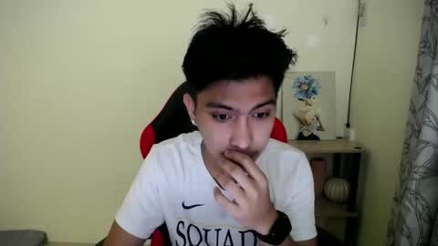 Snapshot of urcuteguy_jhonx chatting on 11/02/25, 05:04 Dannie online show from 11/02/25, 05:04