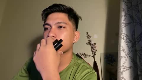 Snapshot of urcuteguy_jhonx chatting on 11/09/25, 05:11 Dannie online show from 11/09/25, 05:11