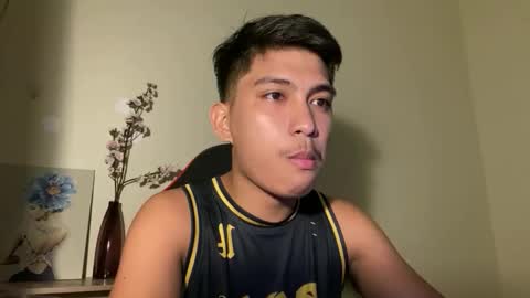 Snapshot of urcuteguy_jhonx chatting on 11/11/25, 03:01 Dannie online show from 11/11/25, 03:01