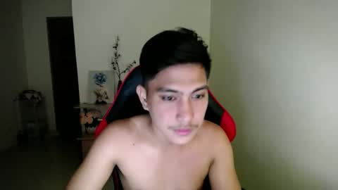 Snapshot of urcuteguy_jhonx chatting on 11/14/25, 07:56 Dannie online show from 11/14/25, 07:56