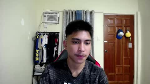 Snapshot of urcuteguy_jhonx chatting on 04/22/26, 09:01 Dannie online show from 04/22/26, 09:01