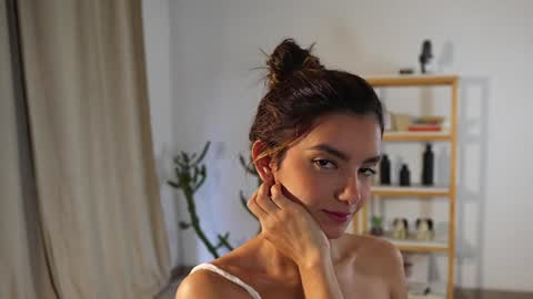 Snapshot of urcutelinda chatting on 12/20/24, 10:32 Linda Restrepo online show from 12/20/24, 10:32