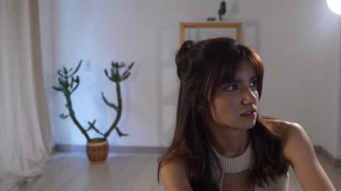 Snapshot of urcutelinda chatting on 12/22/24, 10:04 Linda Restrepo online show from 12/22/24, 10:04