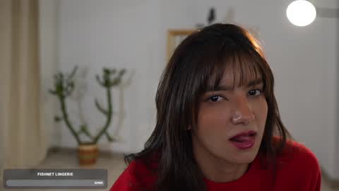 Snapshot of urcutelinda chatting on 12/29/24, 01:34 Linda Restrepo online show from 12/29/24, 01:34