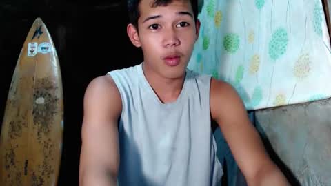 Snapshot of urdreamboy_clarin chatting on 03/17/26, 05:44 urdreamboy_clarin online show from 03/17/26, 05:44