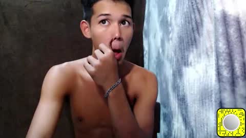 Snapshot of urdreamboy_clarin chatting on 04/30/26, 04:52 urdreamboy_clarin online show from 04/30/26, 04:52