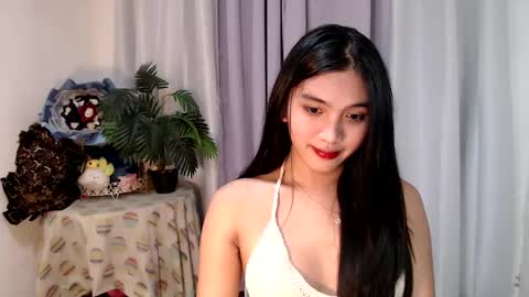 Snapshot of urdreamgirl_ chatting on 03/12/25, 04:35 Trixie online show from 03/12/25, 04:35