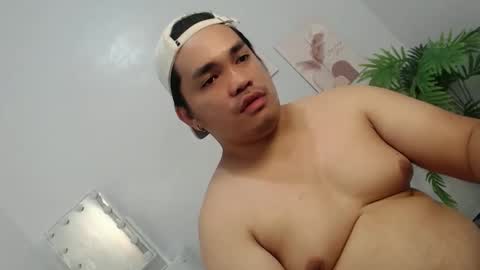 ure_fattytoy143 online show from 12/15/25, 06:01