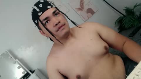 Snapshot of ure_fattytoy143 chatting on 04/18/26, 10:19 ure_fattytoy143 online show from 04/18/26, 10:19