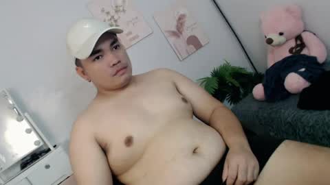 Snapshot of ure_fattytoy143 chatting on 07/13/26, 04:26 ure_fattytoy143 online show from 07/13/26, 04:26