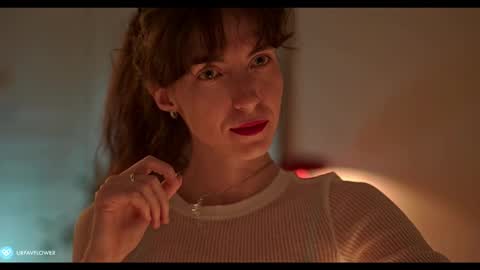 Snapshot of urfavflwers chatting on 01/12/25, 10:43 Aleksandra online show from 01/12/25, 10:43