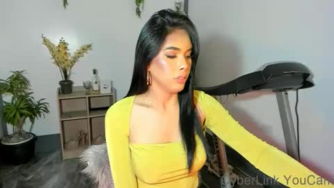 Angela Cullens online show from 12/26/24, 02:22