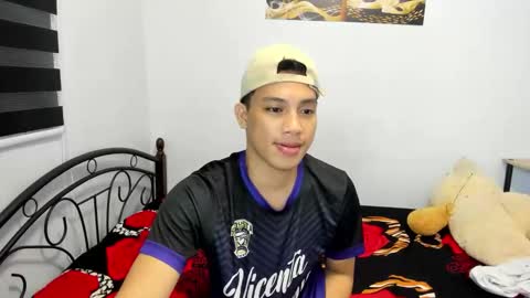 urfucker_vinz online show from 04/19/26, 01:10