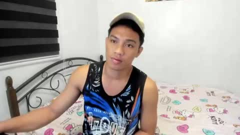 Snapshot of urfucker_vinz chatting on 06/22/26, 12:24 urfucker_vinz online show from 06/22/26, 12:24