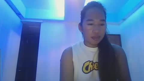 Snapshot of urfuckingqueen chatting on 01/20/25, 11:35 RHEA online show from 01/20/25, 11:35