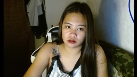 Snapshot of urfynestasian chatting on 01/05/25, 04:04 urfynestasian online show from 01/05/25, 04:04