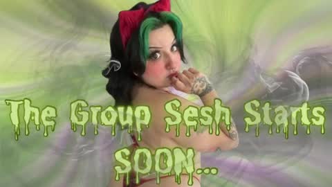 Snapshot of urgaystonergf666 chatting on 04/24/26, 03:09 sativa raye online show from 04/24/26, 03:09