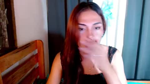 Snapshot of urgirl_leah chatting on 11/13/25, 08:46 Leah online show from 11/13/25, 08:46