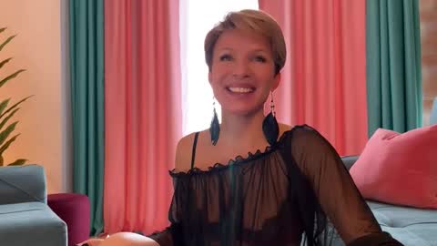 Jenny online show from 10/27/25, 11:03