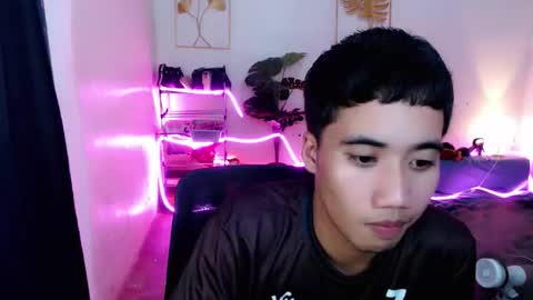 Snapshot of urguy_habibi chatting on 12/16/25, 05:07 Bib online show from 12/16/25, 05:07