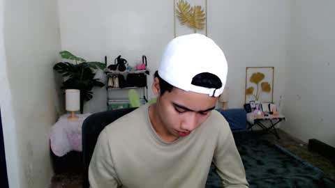 Snapshot of urguy_habibi chatting on 01/08/26, 07:38 Bib online show from 01/08/26, 07:38