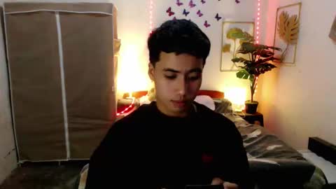 Snapshot of urguy_habibi chatting on 02/23/26, 05:05 Bib online show from 02/23/26, 05:05