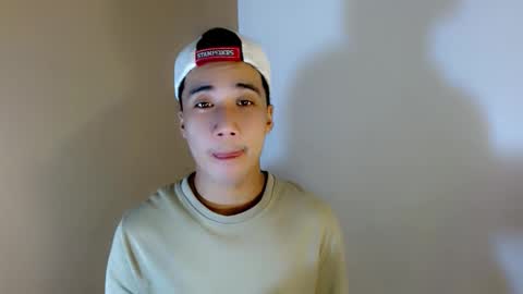 Snapshot of urguy_habibi chatting on 03/20/26, 05:45 Bib online show from 03/20/26, 05:45