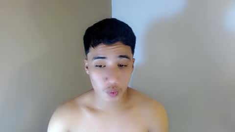 Snapshot of urguy_habibi chatting on 03/21/26, 11:37 Bib online show from 03/21/26, 11:37