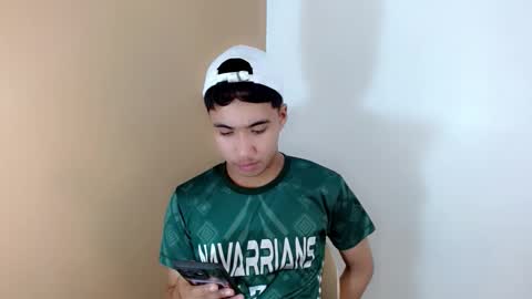 Snapshot of urguy_habibi chatting on 03/28/26, 09:20 Bib online show from 03/28/26, 09:20