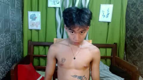 Snapshot of urguy_xian chatting on 12/02/24, 04:31 xian online show from 12/02/24, 04:31