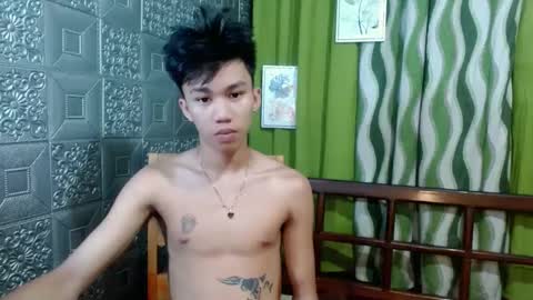 Snapshot of urguy_xian chatting on 12/10/24, 04:56 xian online show from 12/10/24, 04:56