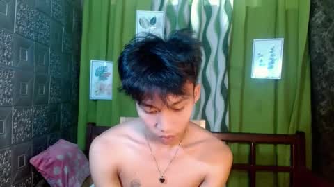 Snapshot of urguy_xian chatting on 12/14/24, 02:34 xian online show from 12/14/24, 02:34