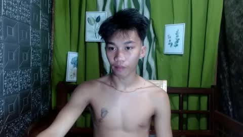 Snapshot of urguy_xian chatting on 01/13/25, 04:50 xian online show from 01/13/25, 04:50