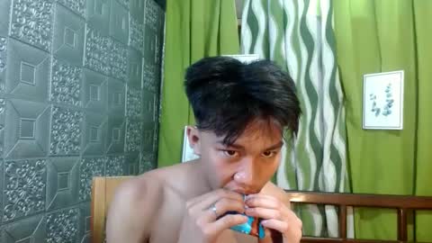 Snapshot of urguy_xian chatting on 01/14/25, 03:43 xian online show from 01/14/25, 03:43