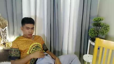 Snapshot of urhairy_manial chatting on 02/05/26, 04:00 urhairy_manial online show from 02/05/26, 04:00