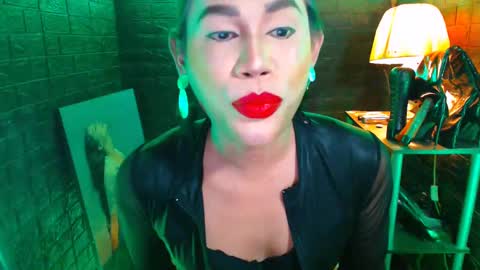 queen norelle online show from 01/11/25, 10:51