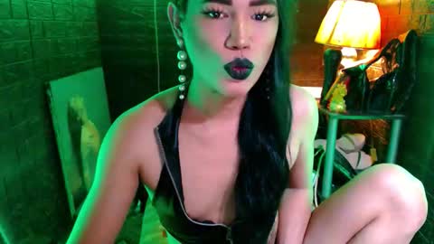 Snapshot of urhardcockqueenxxx chatting on 04/23/26, 02:35 queen norelle online show from 04/23/26, 02:35