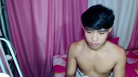 Snapshot of urhot_jeremyxx chatting on 11/26/25, 08:54 jeremy online show from 11/26/25, 08:54